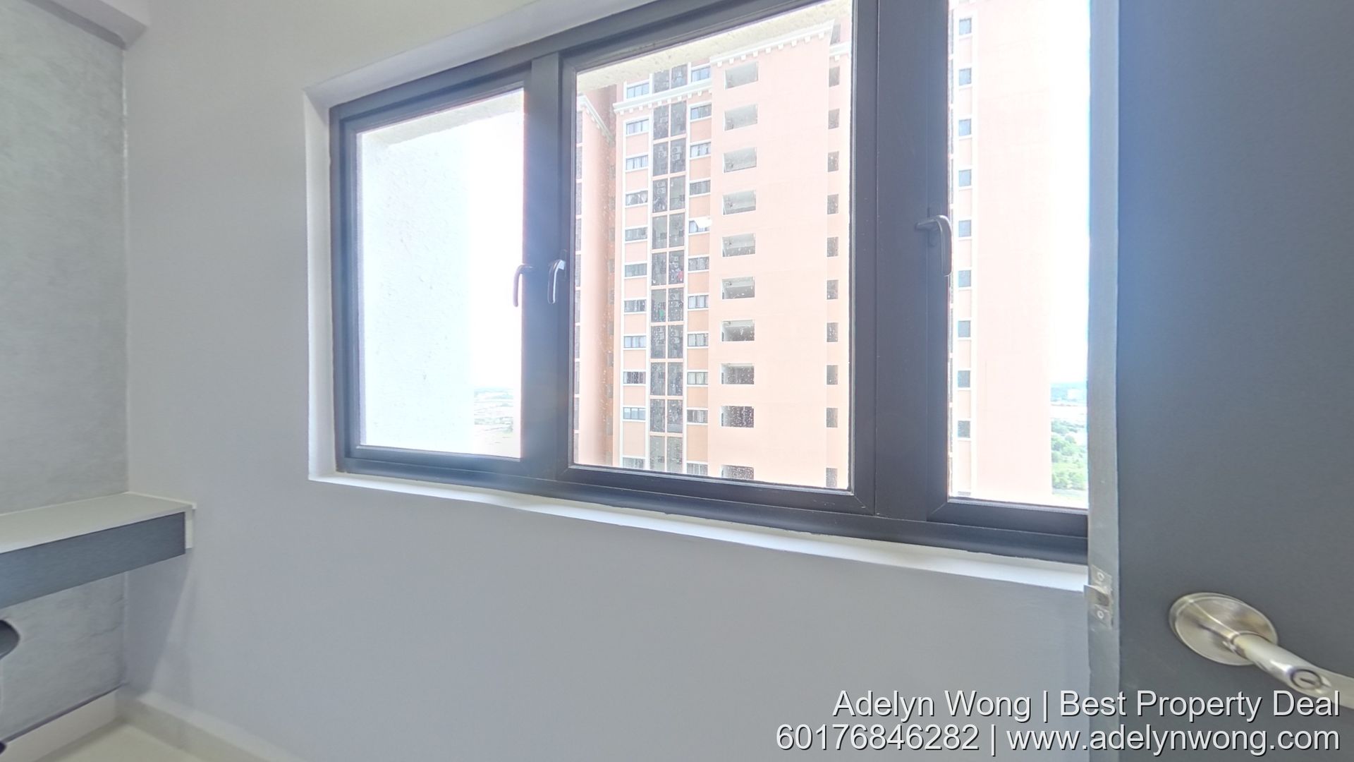 Yale Suites @ EduSentral